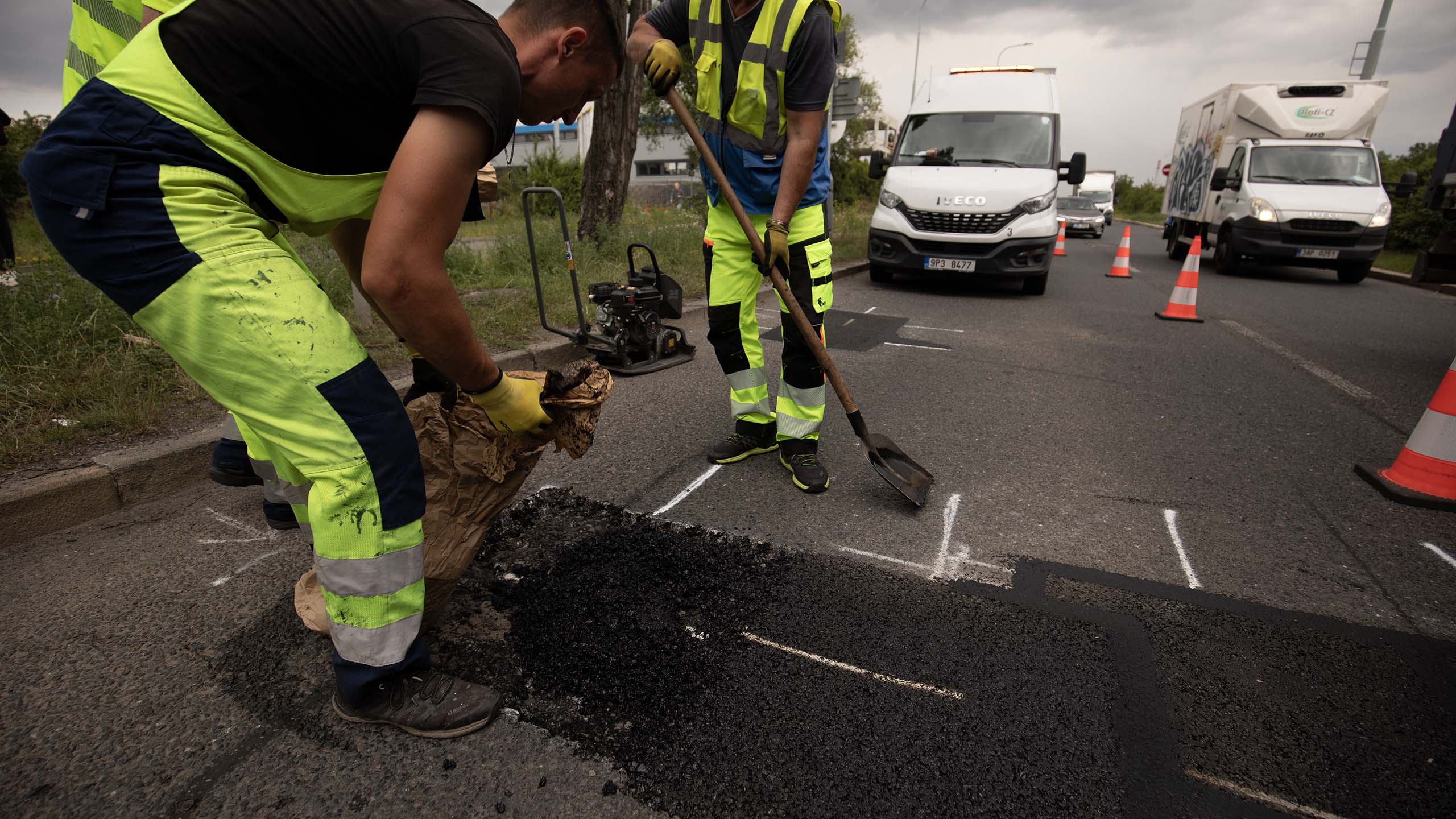 FUTTEC workers repairing the asphalt